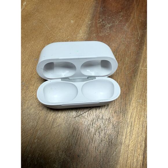 Replacement Apple Airpods Pro A2700 2nd Gen Charging Case W/box. USB- - Picture 4 of 6